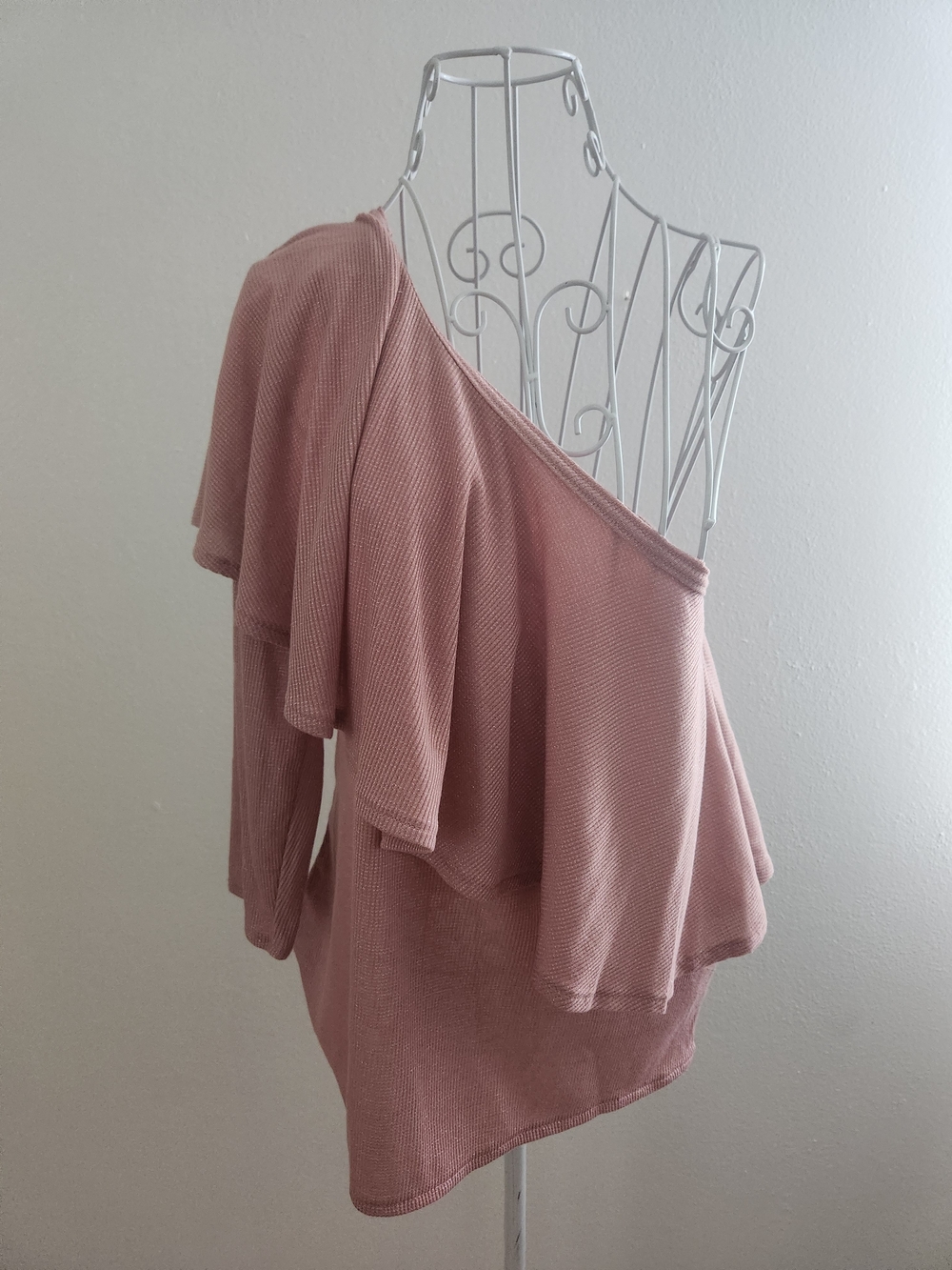 Belle Sky Mauve Shimmer One Shoulder Ruffle Top Size M